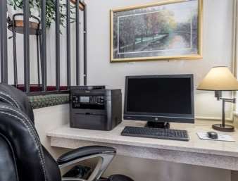 Super 8 By Wyndham Hotel Lewistown
